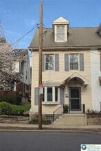 Building Photo - 513 Cattell St