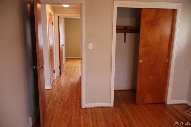 Building Photo - 465 Wehrle Dr