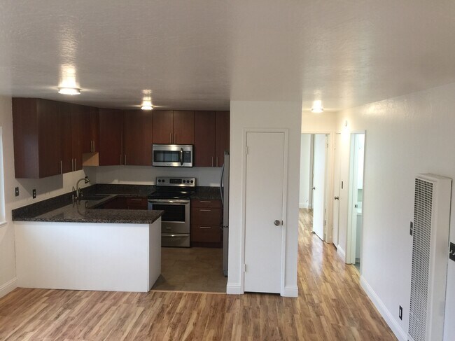 Building Photo - 5025 Woodminster Ln