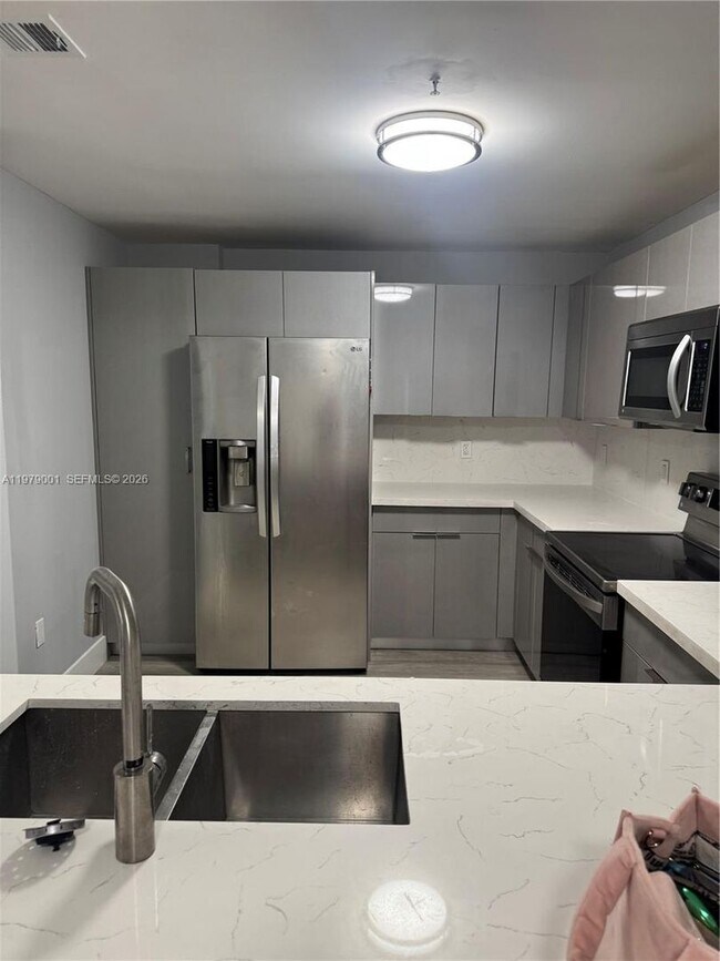 Foto del edificio - 10902 NW 83rd St