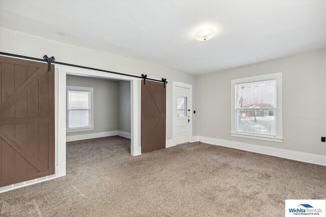 Building Photo - 1717 S Water St