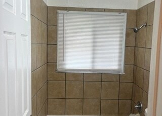 Building Photo - 332 Banff Cir