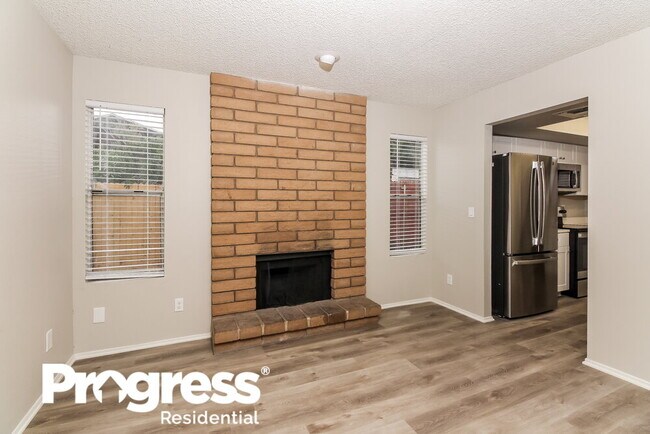 Building Photo - 1418 S Gecko Rd