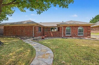 Building Photo - 7321 Augusta Cir