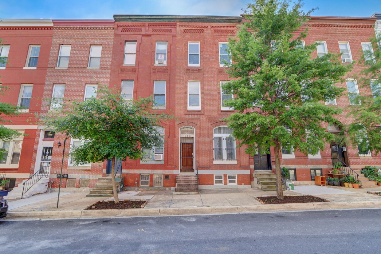 Foto principal - 1628 N Calvert St