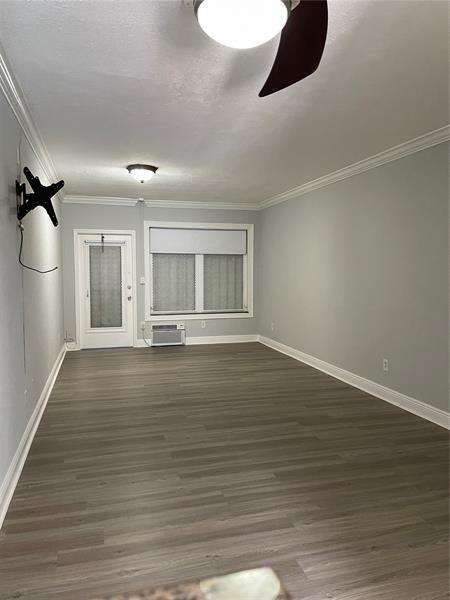 Foto del edificio - 7800 Harding Ave