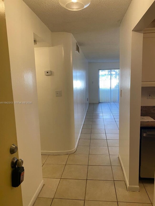 Building Photo - 12035 NE 2nd Ave