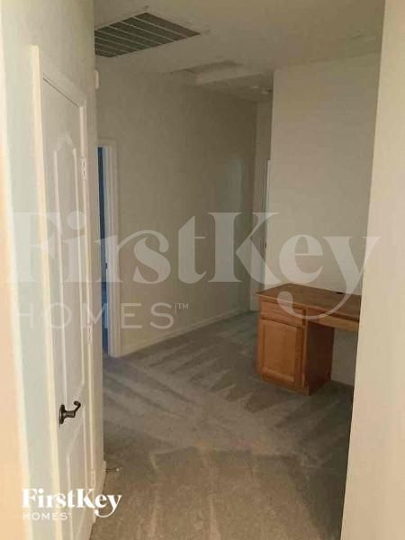 Building Photo - 29365 N 67th Dr