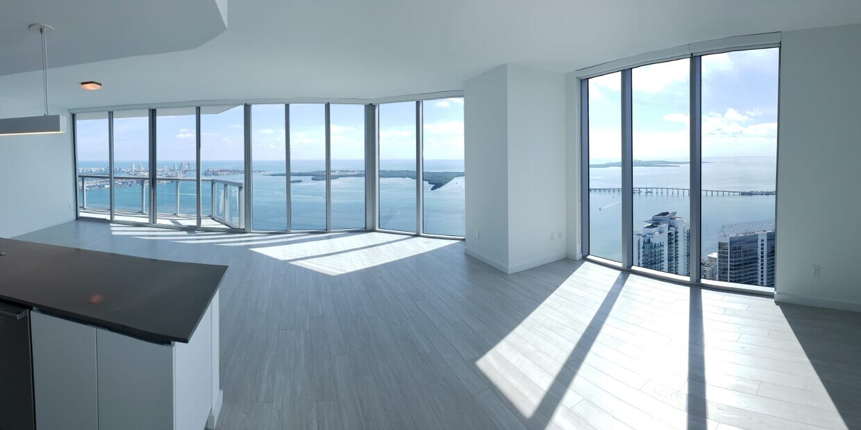 Primary Photo - 1103 Brickell Ave