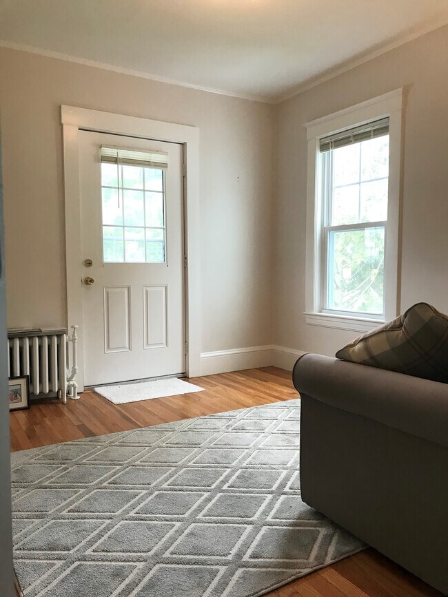 Living Room - 40 King St