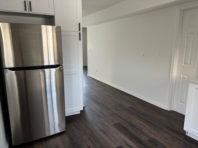 Foto del edificio - 620 Nahma Ave