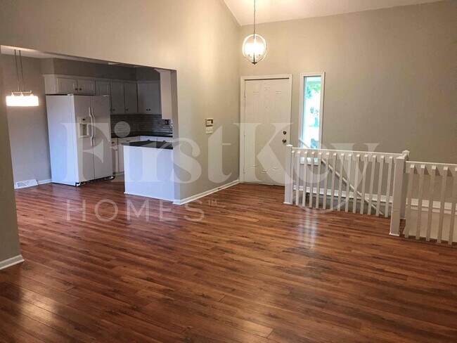 Foto del edificio - 804 NE Karapat Dr