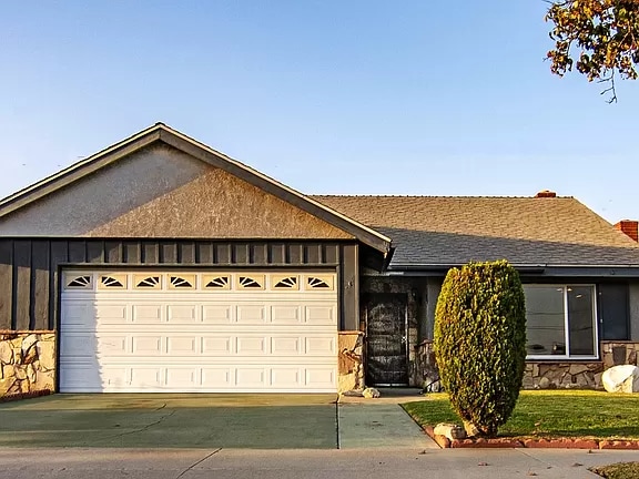 Photo - 133 E 140th St House