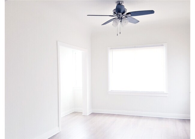 Foto del edificio - 1524 E 52nd St