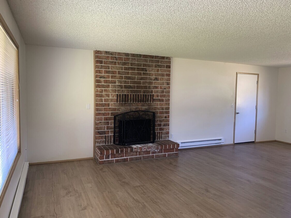 3253 NE Brogden St, Hillsboro, OR 97124 House Rental in Hillsboro, OR