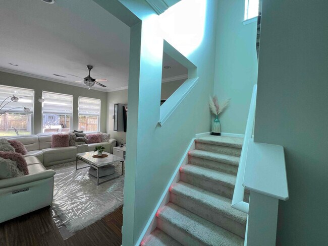 Building Photo - 272 Woodbrook Way