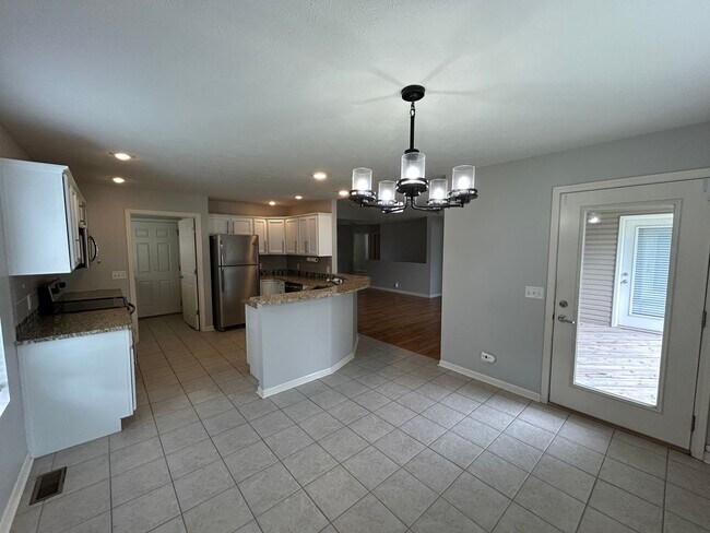 Foto del edificio - Beautiful Townhome in the popular Vavrina ...