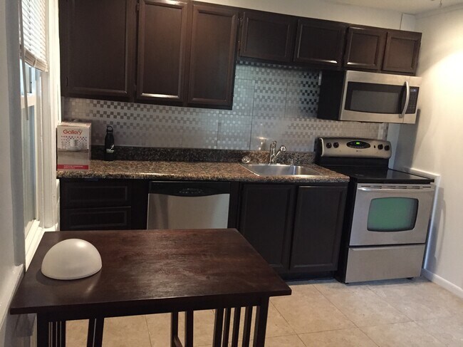 Foto del edificio - 3630 Midvale Ave