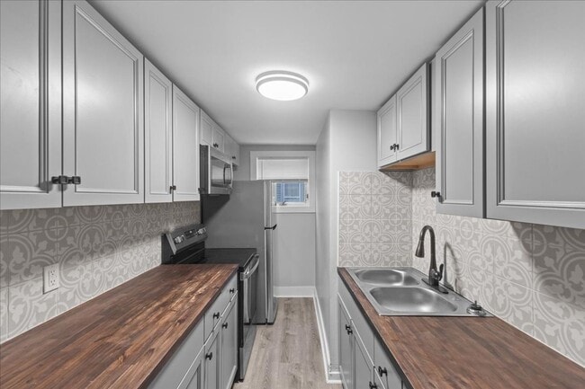 43-47 Willow St - 43-47 Willow St Apartment