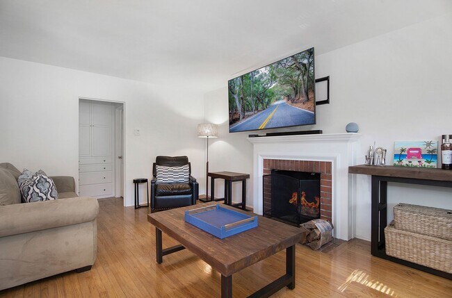Foto del edificio - Comfortable 1 Bedroom Cottage Located in t...