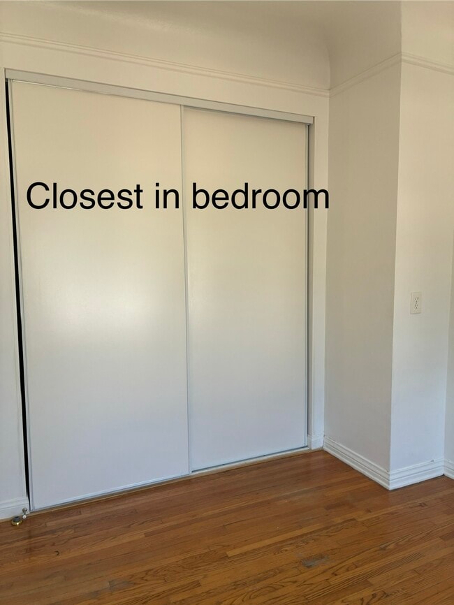 Closet - 1046 Saint Louis Ave