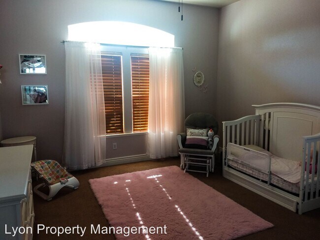 Foto del edificio - 5 br, 3.5 bath House - 2069 HIckok Road