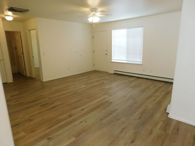 Building Photo - 424 Pendleton Street