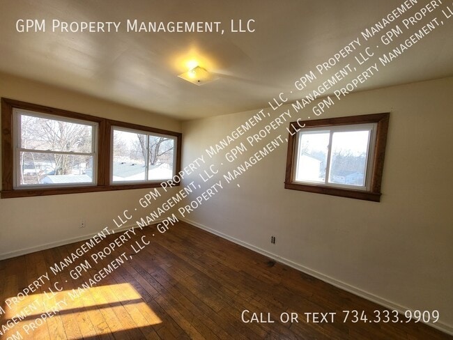 Photo - 32256 Oscoda Ct Apartment