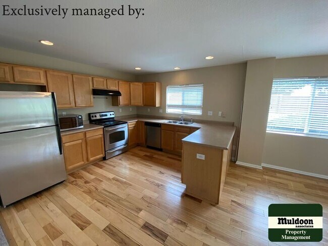Building Photo - 2520 Sierra Springs Dr
