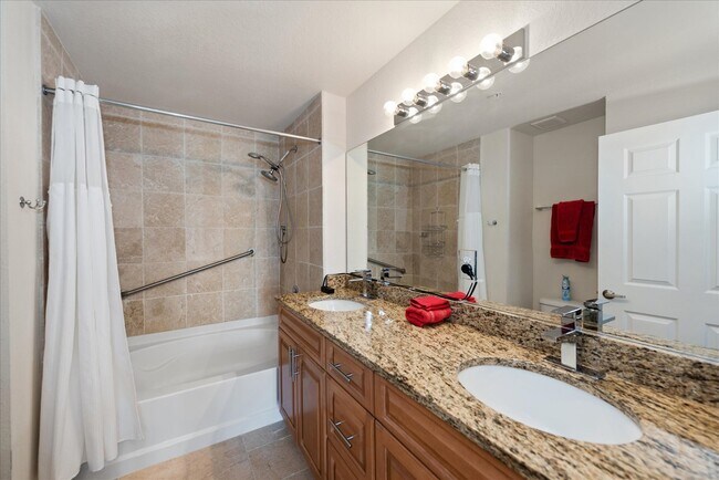 Building Photo - 13170 Bella Casa Cir