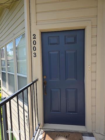 Building Photo - 2116 Tanglewood Blvd