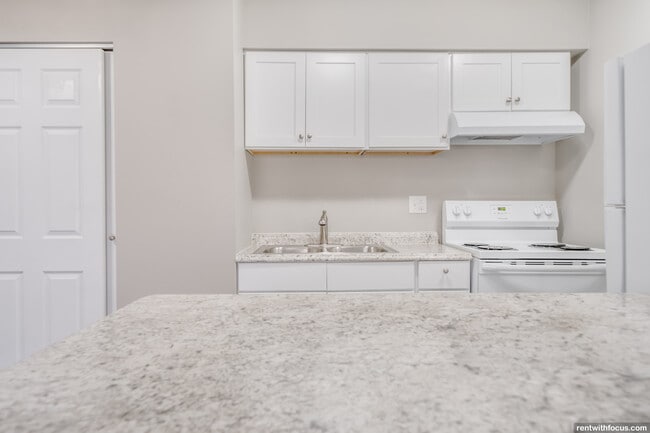 Building Photo - EVERGREEN PLACE