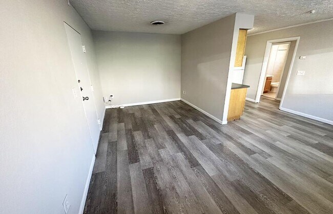 Foto del edificio - 551 Lowell Ave