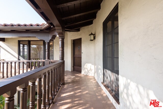 Foto del edificio - 1179 S Hayworth Ave
