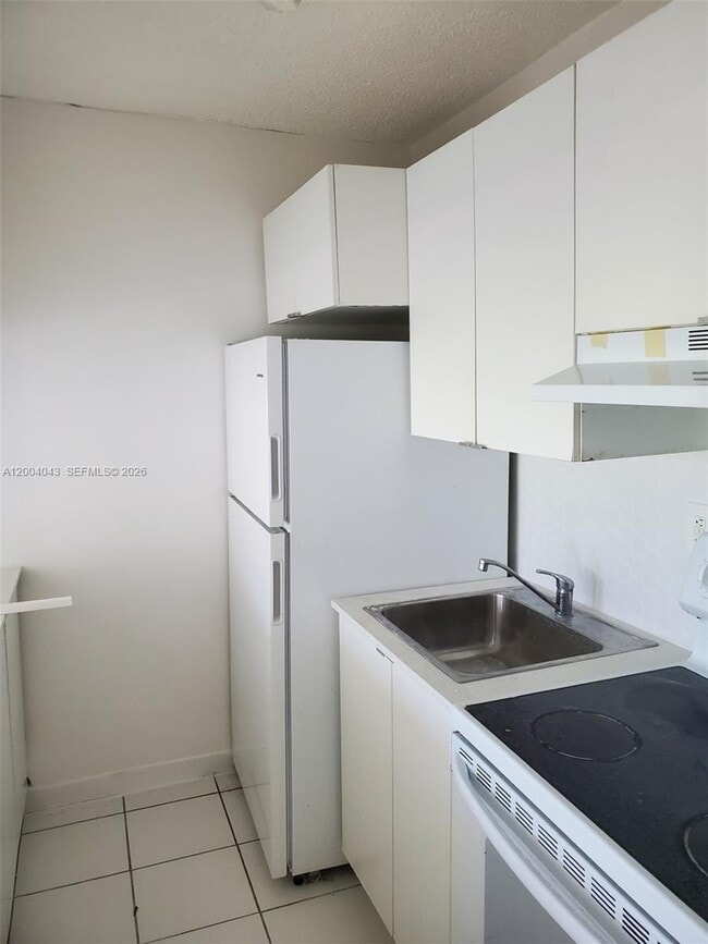 Foto del edificio - 251 NW 177th St