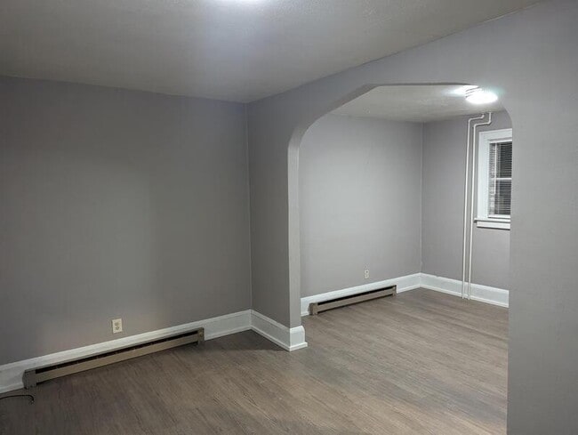 Foto del edificio - 215 E Summit Ave