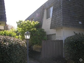 Foto del edificio - Fourplex