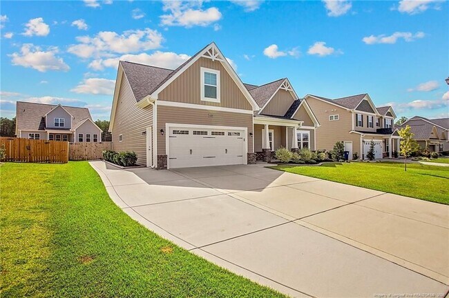 Building Photo - 620 Stonebriar Ave