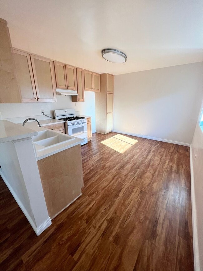 Interior Photo - Welcome to the Beautiful Cameo Apartments in Prime Torrance