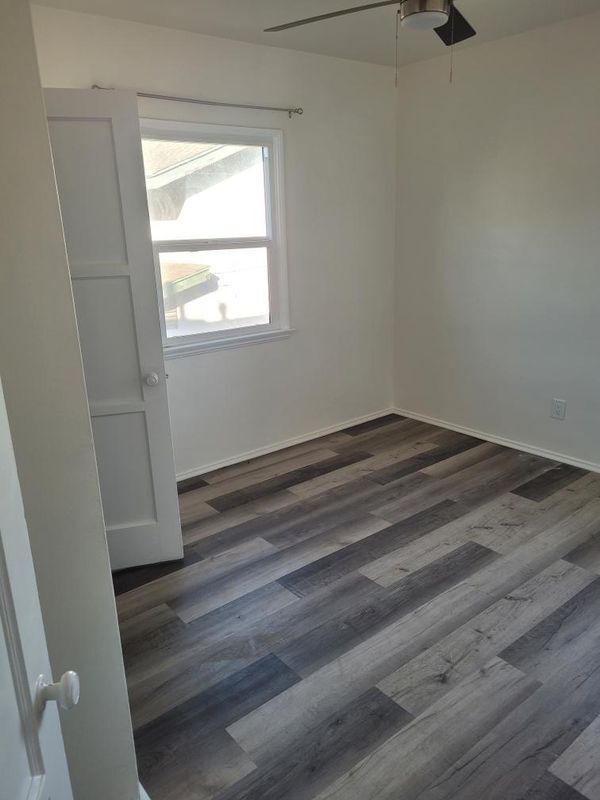 Foto del edificio - 966 Holly St