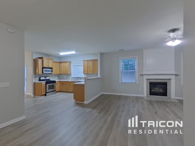 Building Photo - 5371 Lakerock Dr SW