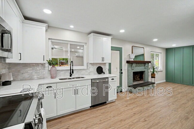 Building Photo - 2569 Richmar Dr