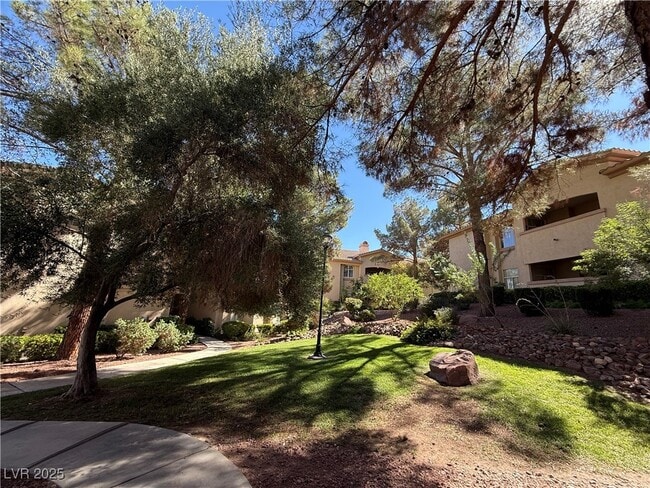 Building Photo - 2050 W Warm Springs Rd