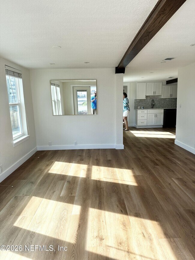 Building Photo - 24 10th St N