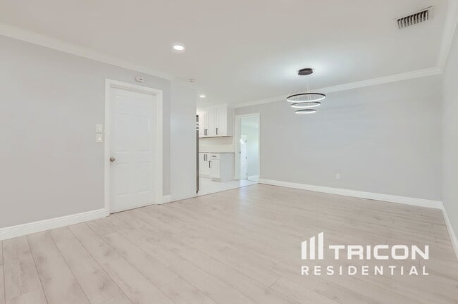 Building Photo - 405 Kerry Dr