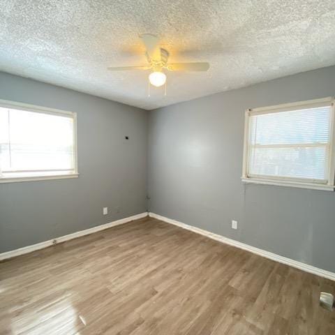 Foto del edificio - 2714 E 3rd St