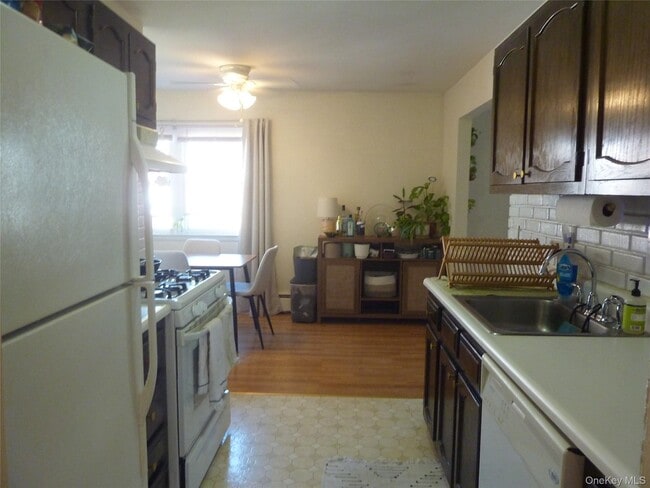 Foto del edificio - 133 Doxbury Ln