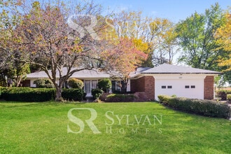Building Photo - 1505 Chapman Dr