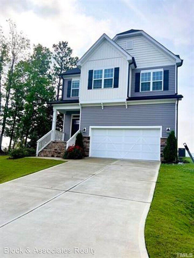 Primary Photo - 3 br, 2.5 bath House - 44 Alder Creek Court