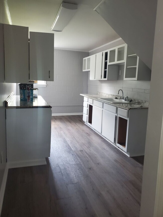 Building Photo - 1934 Green Street Duplex